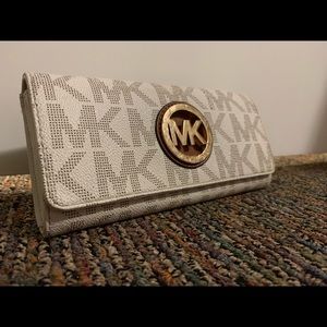 Michael Kors wallet